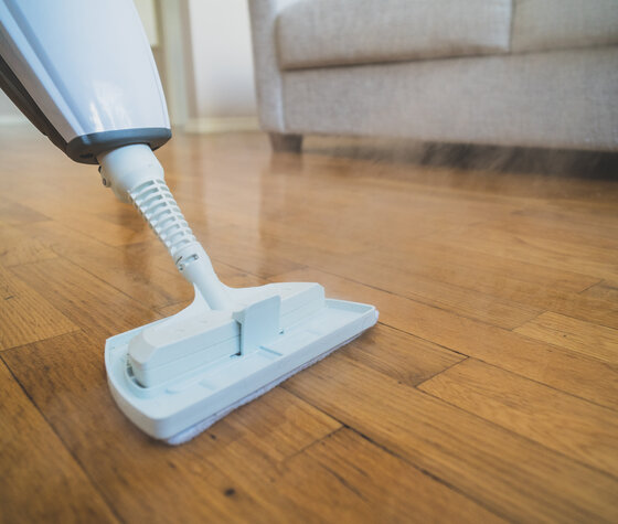 Can vinyl plank flooring be steam cleaned?